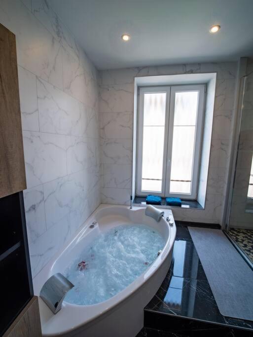 Mega Jeanne D'Arc Billard Baby Foot Logements Insolites Nancy Bagian luar foto