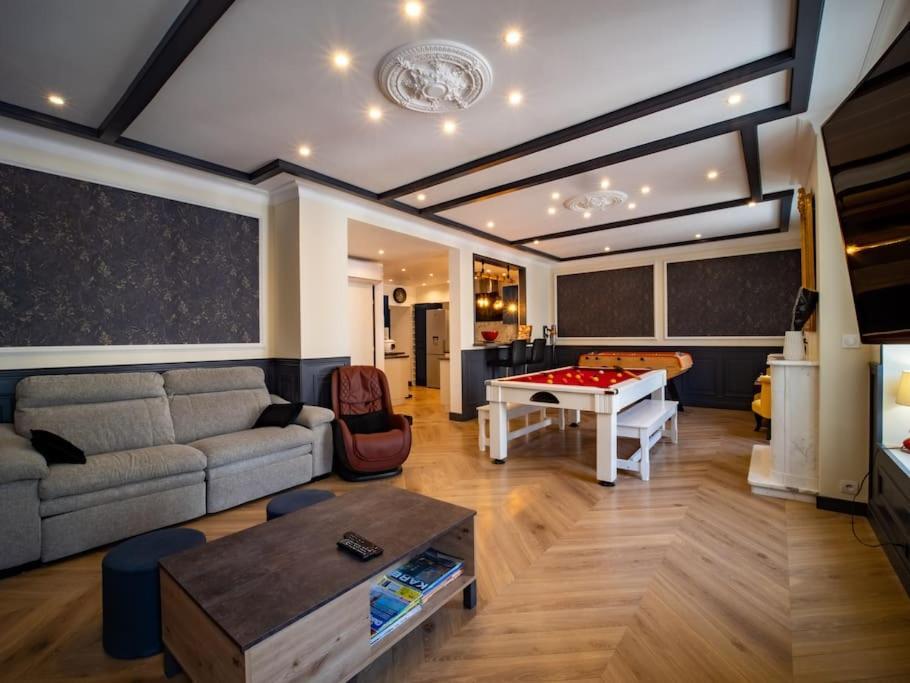Mega Jeanne D'Arc Billard Baby Foot Logements Insolites Nancy Bagian luar foto