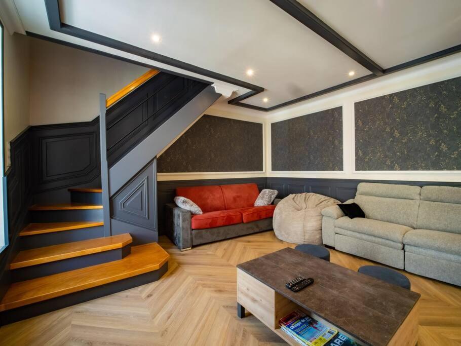 Mega Jeanne D'Arc Billard Baby Foot Logements Insolites Nancy Bagian luar foto